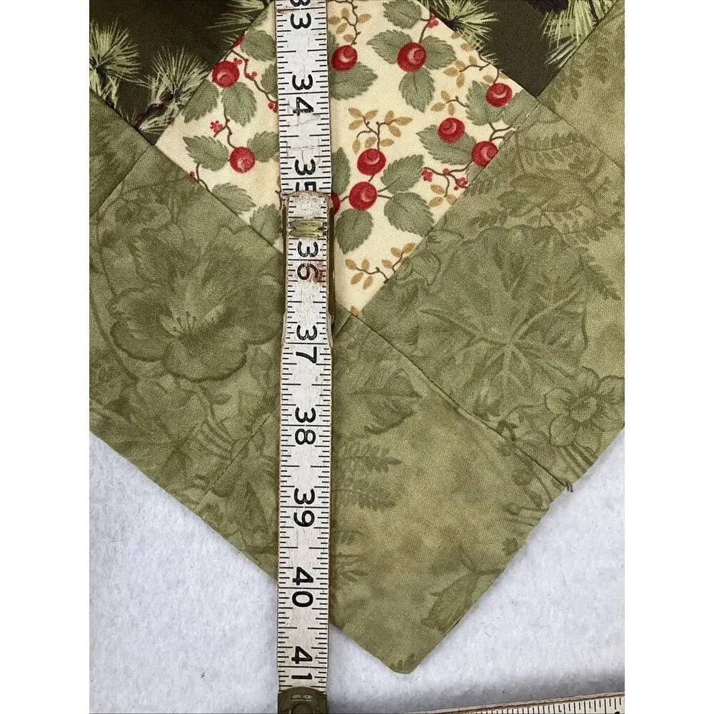 Handcrafted Machine Quilted REVERSIBLE TABLE RUNNER Fall Autumn Winter Pinecone